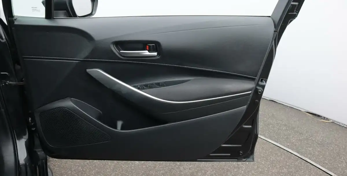 2021-toyota-corolla-18-vvt-i-design-trk-touring-sports-5d-big-15