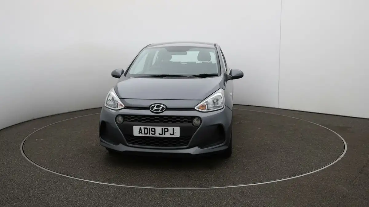 2019-hyundai-i10-10-se-67ps-big-28