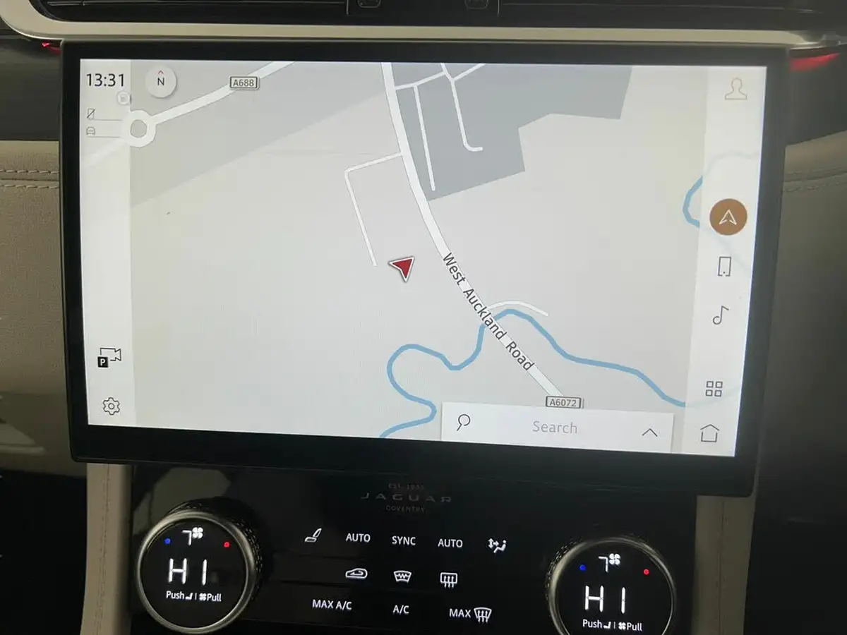 2022-jaguar-f-pace-20-p400e-r-dynamic-hse-big-13