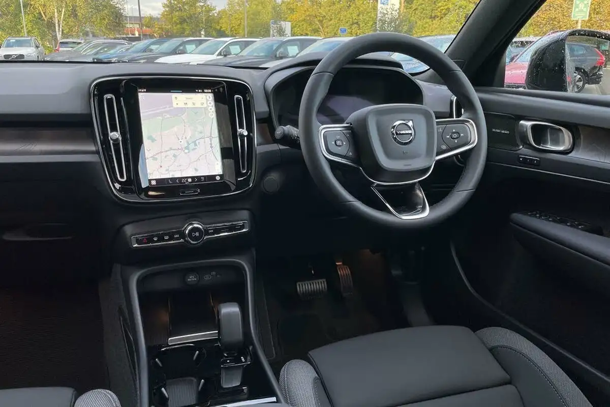 2024-volvo-ex40-e-ultra-big-33