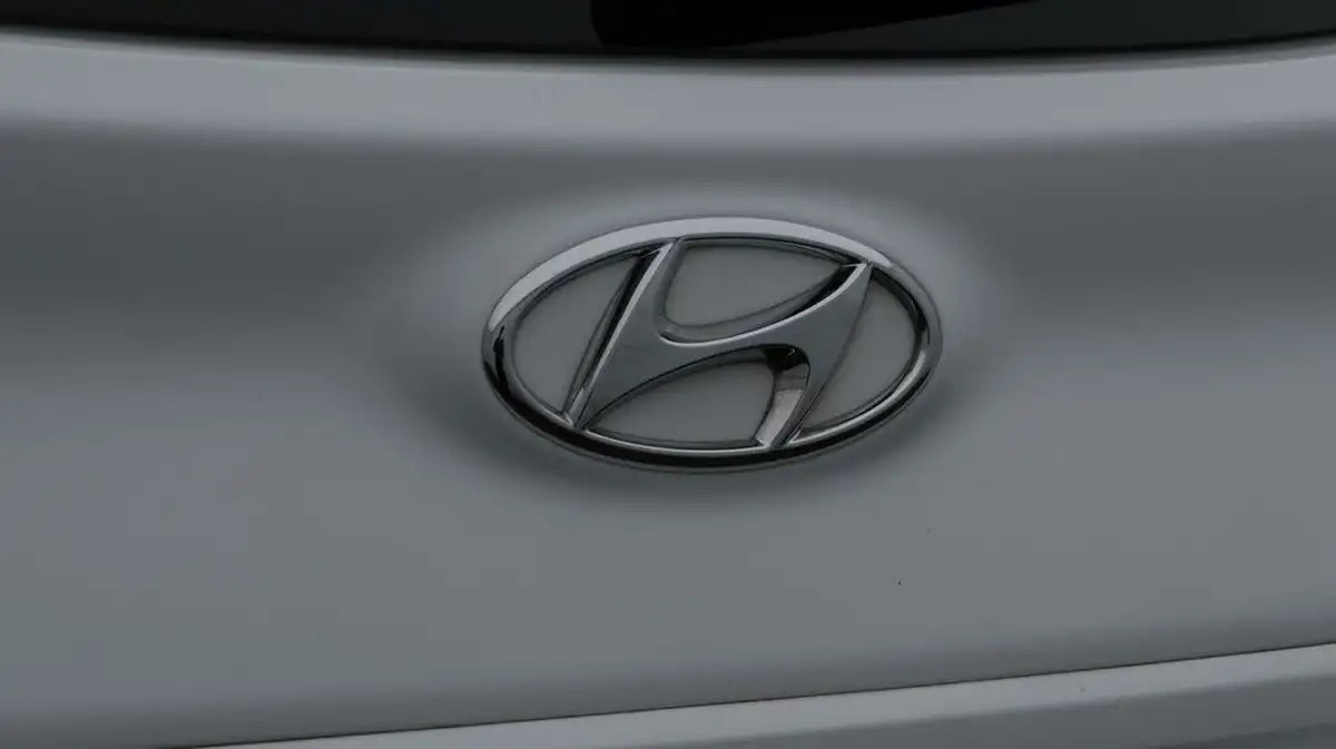 2022-hyundai-kona-e-premium-204ps-64kwh-7kw-obc-big-20