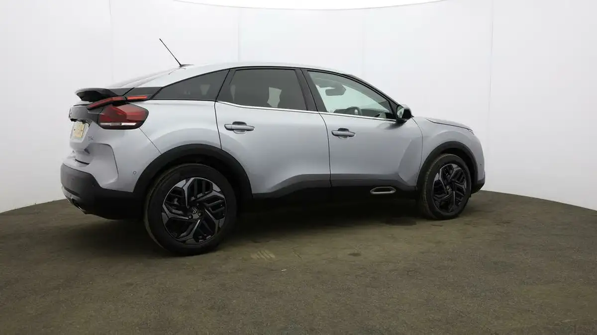 2021-citroen-c4-12-puretech-shine-130ps-eat8-big-57