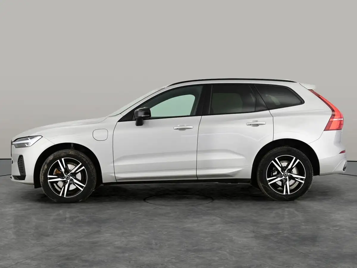 2021-volvo-xc60-20-t6-r-design-350bhp-plug-in-hybrid-big-8