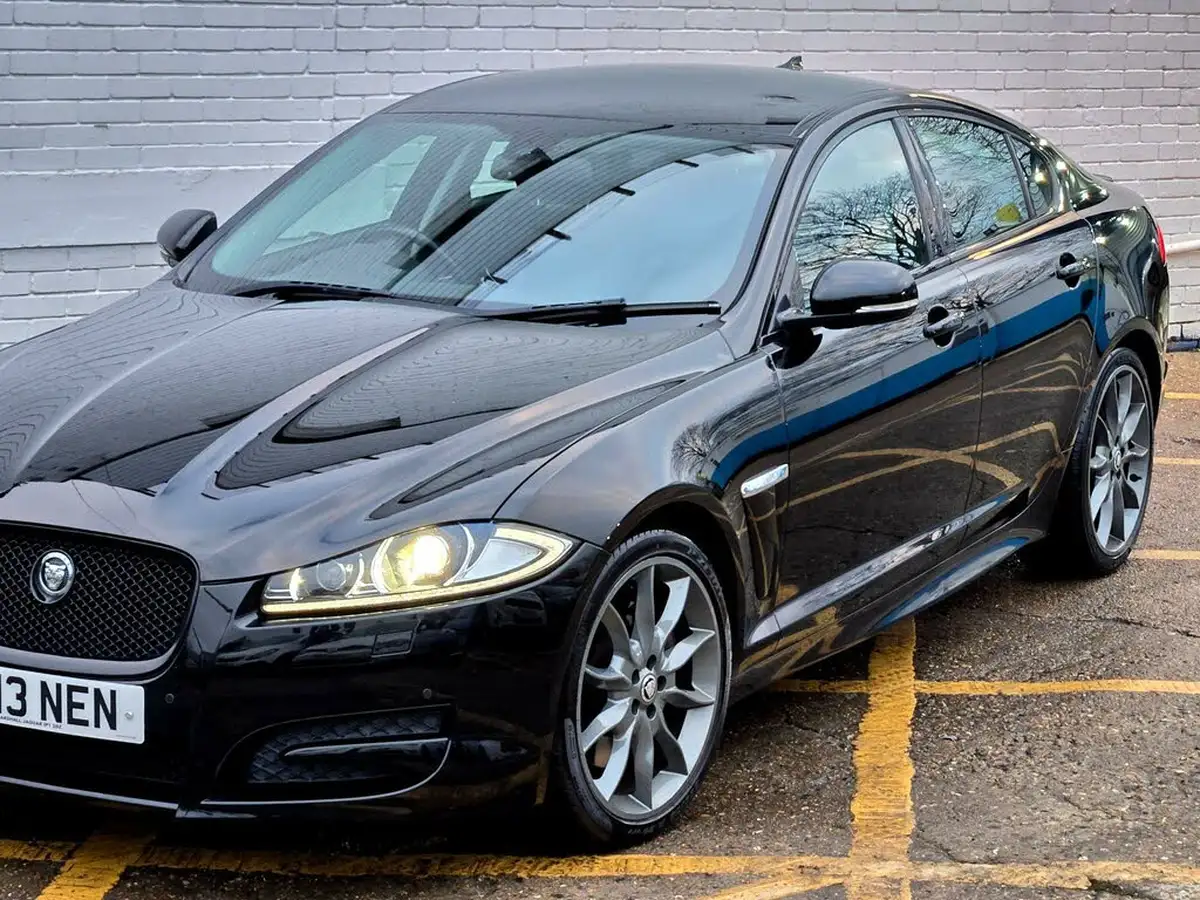 2013-jaguar-xf-30-premium-luxury-big-29