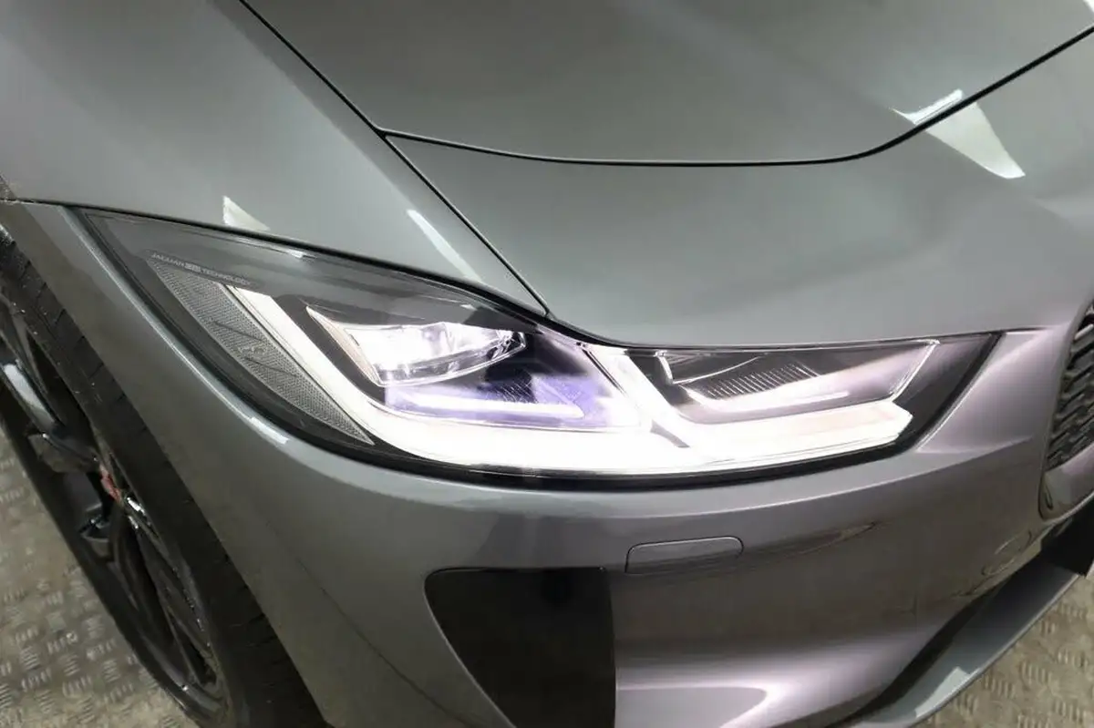 2021-jaguar-i-pace-ev400-black-big-13