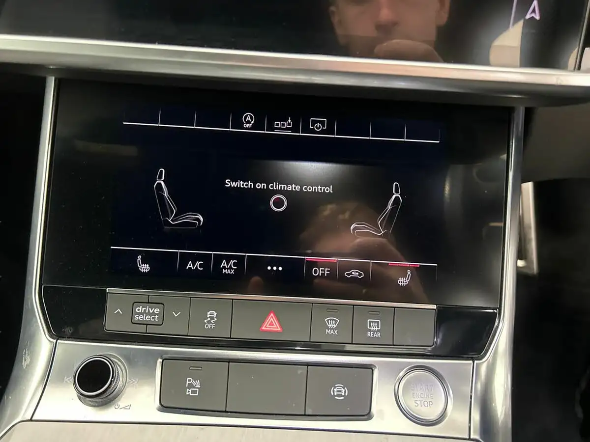 2020-audi-a6-saloon-20-40-tdi-s-line-big-24