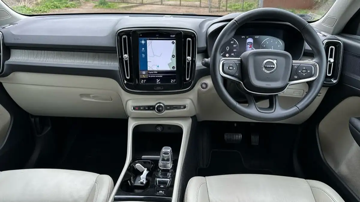 2021-volvo-xc40-15-t3-inscription-161bhp-auto-big-19