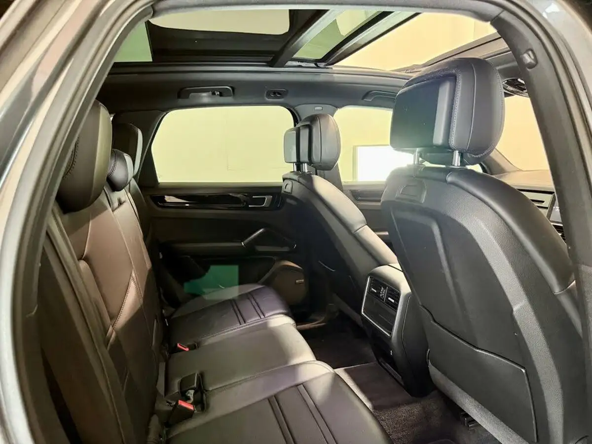 2019-porsche-cayenne-30-v6-s-big-11