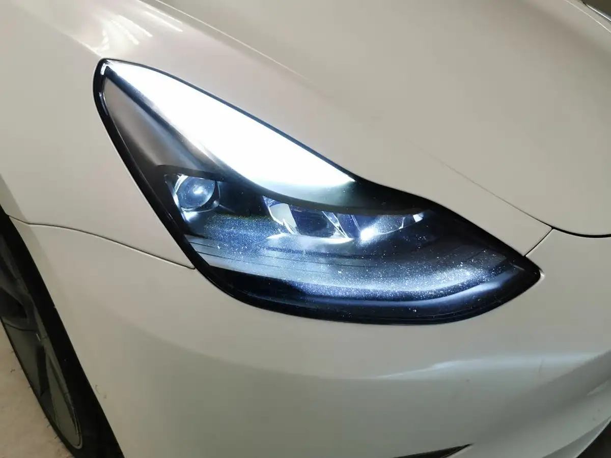 2021-tesla-model-3-e-long-range-awd-big-6