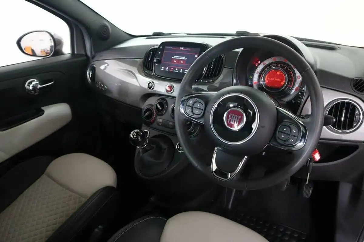 2021-fiat-500-10-dolcevita-big-14