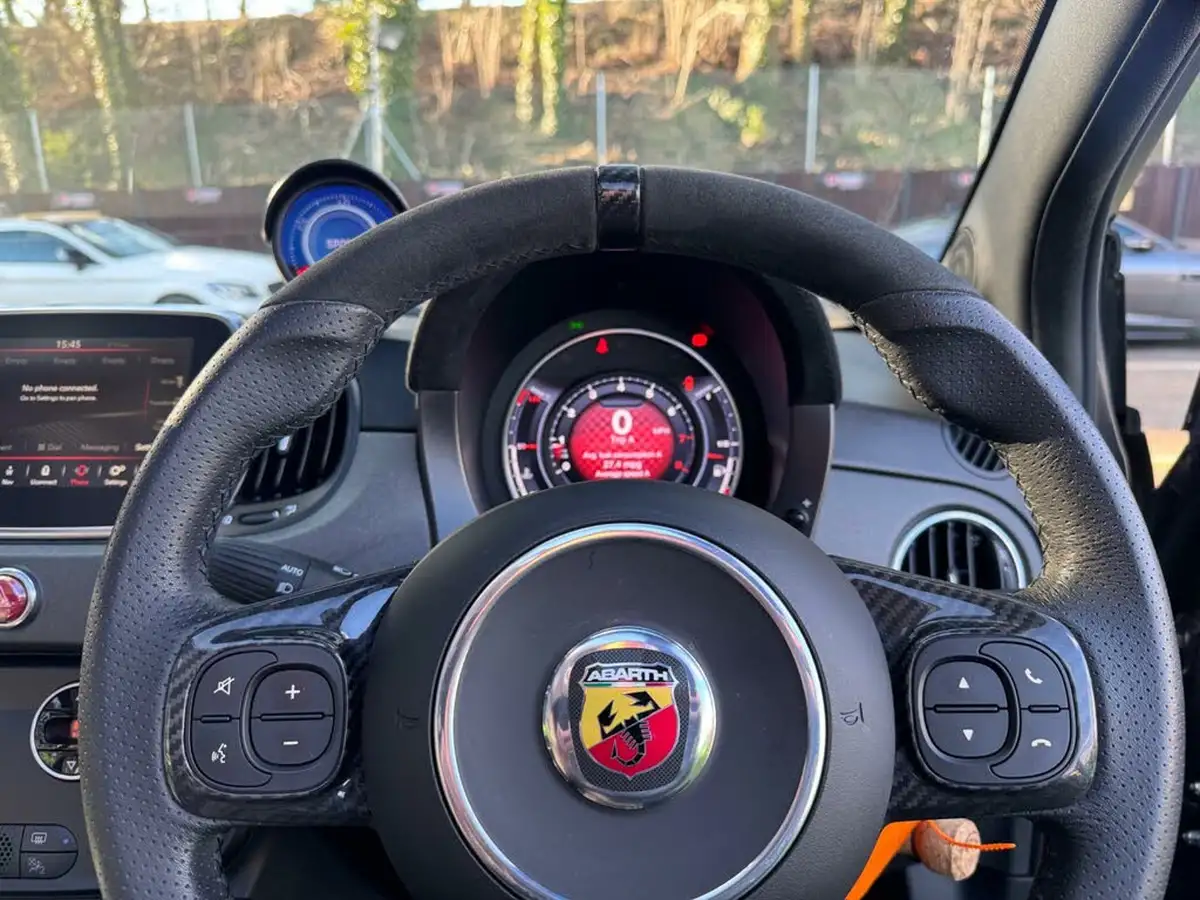 2020-abarth-500c-14-tjet-595c-competizione-big-48