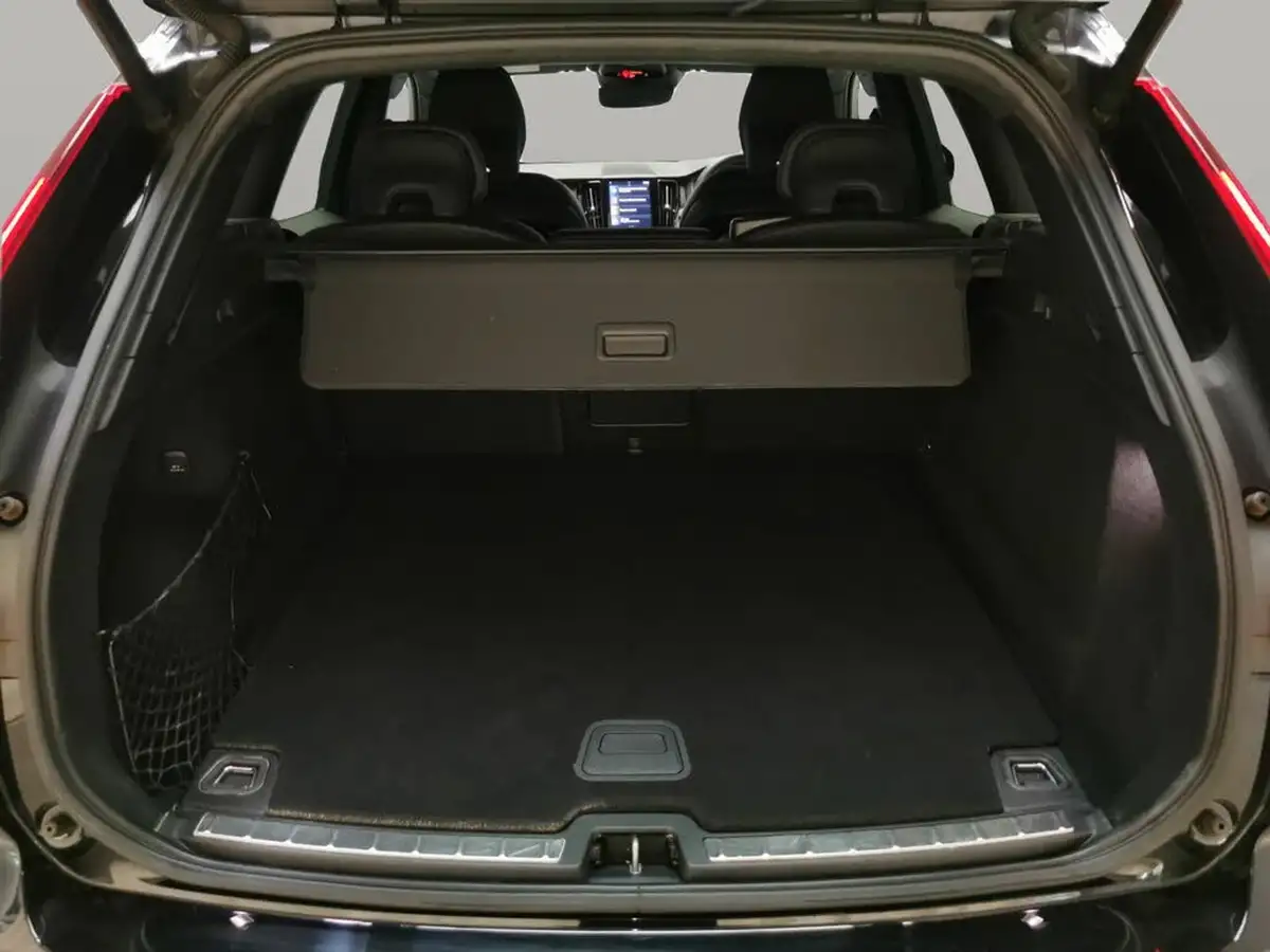 2020-volvo-xc60-20td-d4-r-design-big-30