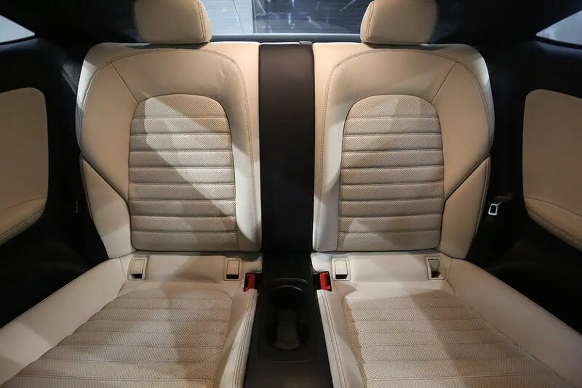 2019-mercedes-benz-c-class-20-c300-amg-line-premium-coupe-2d-big-20