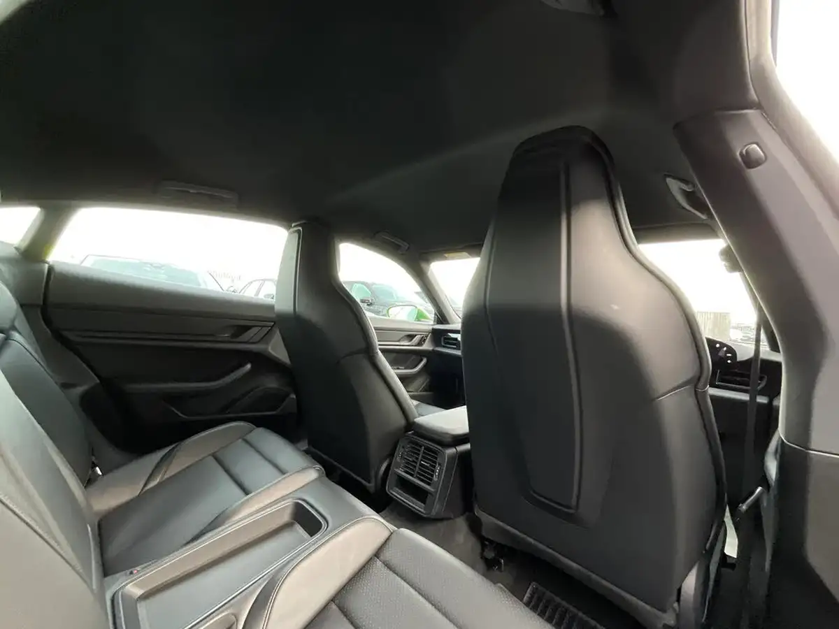 2020-porsche-taycan-e-4s-530ps-big-9