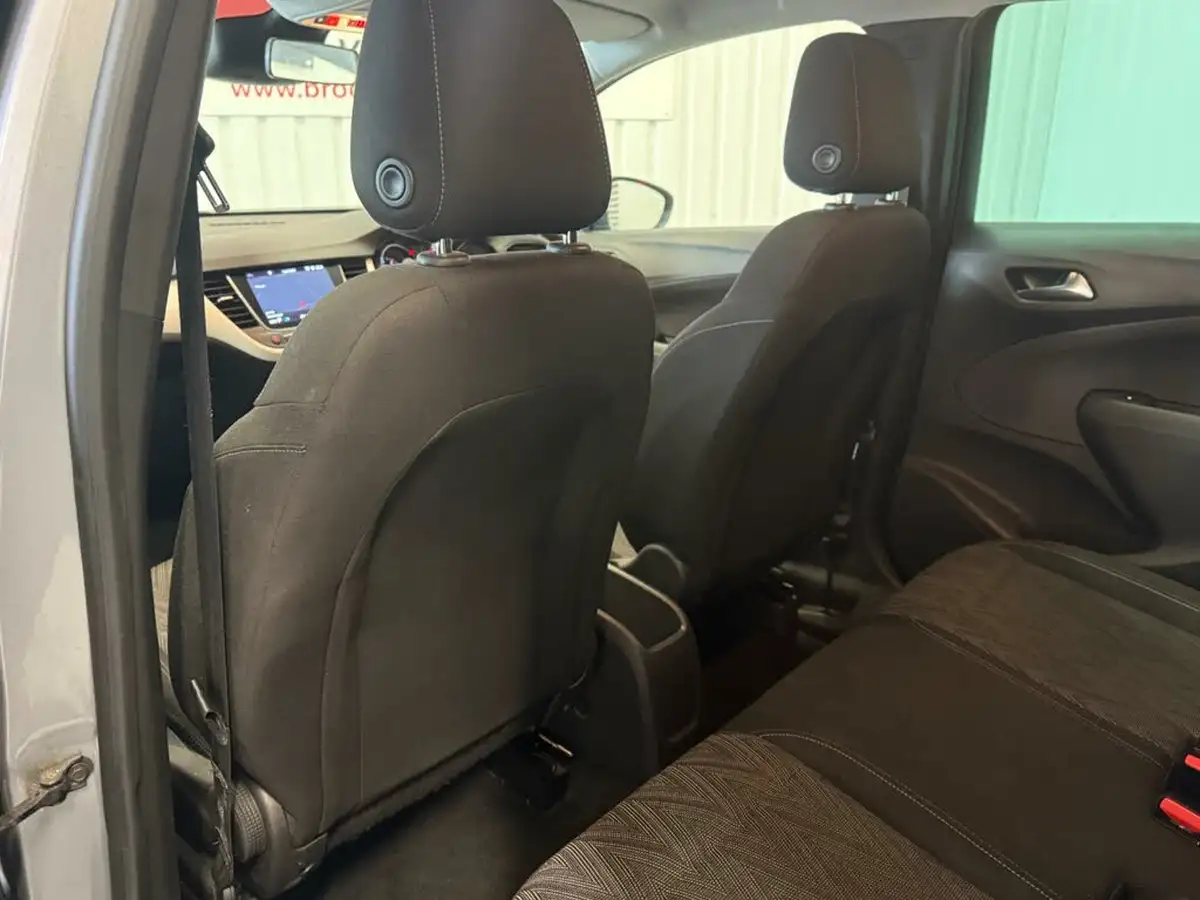 2020-vauxhall-crossland-x-12i-sri-nav-big-12