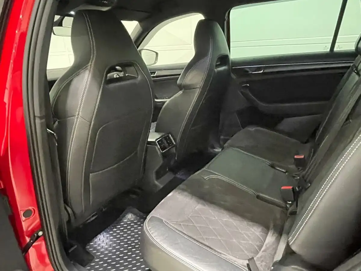 2019-skoda-kodiaq-20tdi-sportline-190ps-seats-scr-dsg-big-7