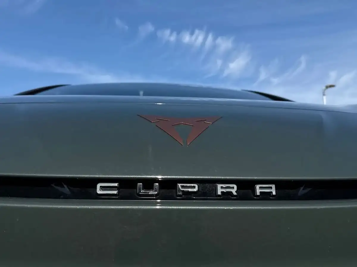 2024-cupra-born-e-vz-big-24