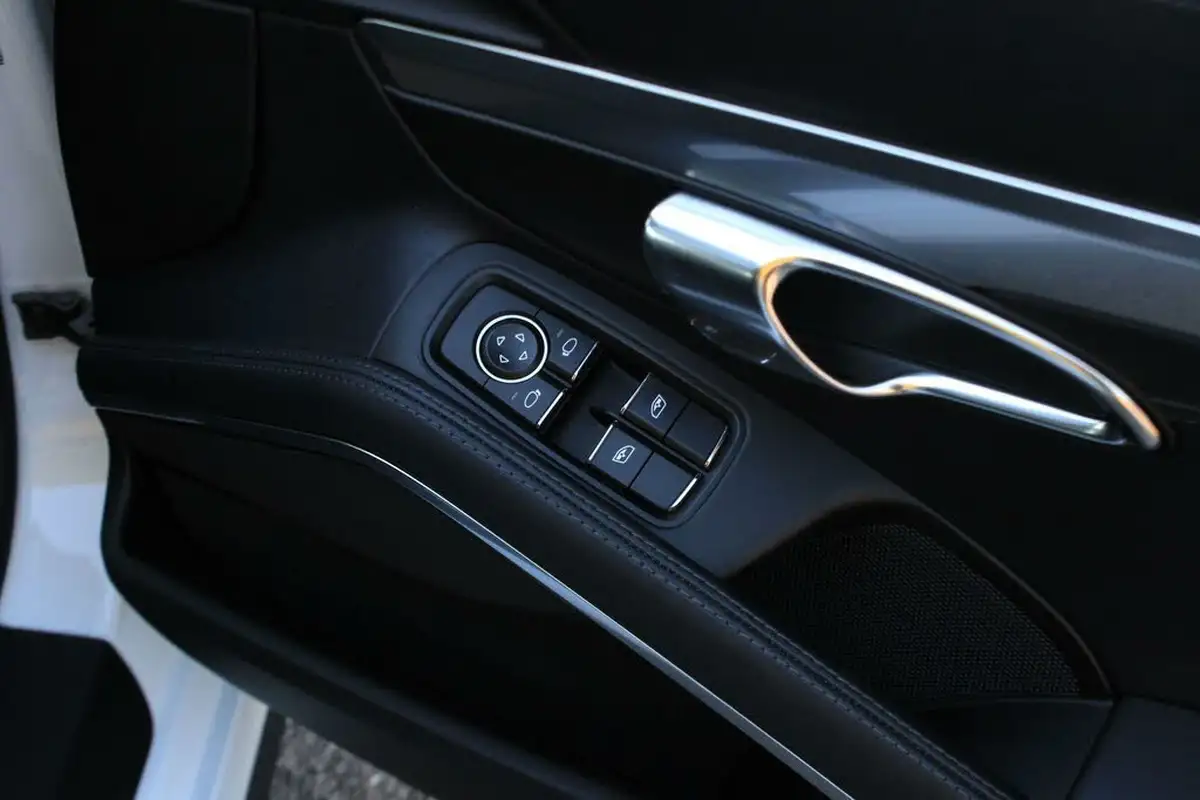 2015-porsche-911-38-turbo-coupe-big-37