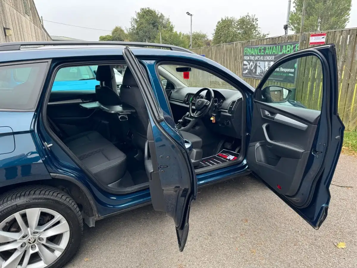 2018-skoda-karoq-15-tsi-se-technology-act-dsg-big-13