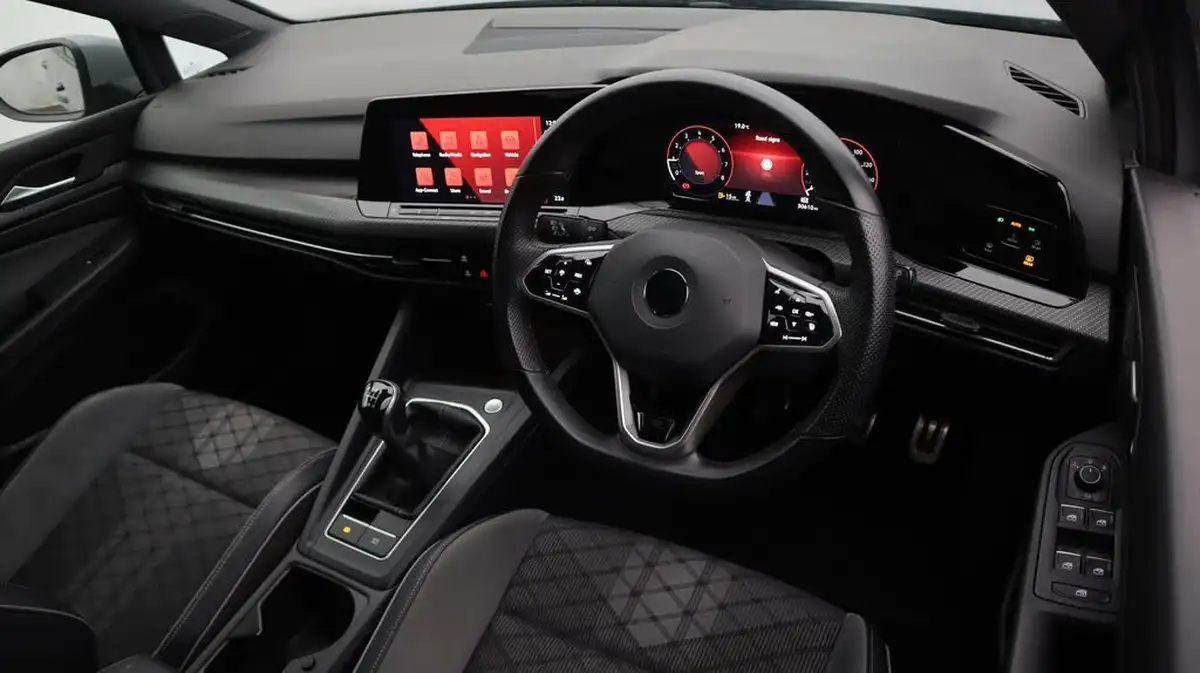 2021-volkswagen-golf-15-tsi-r-line-150ps-hatchback-big-9