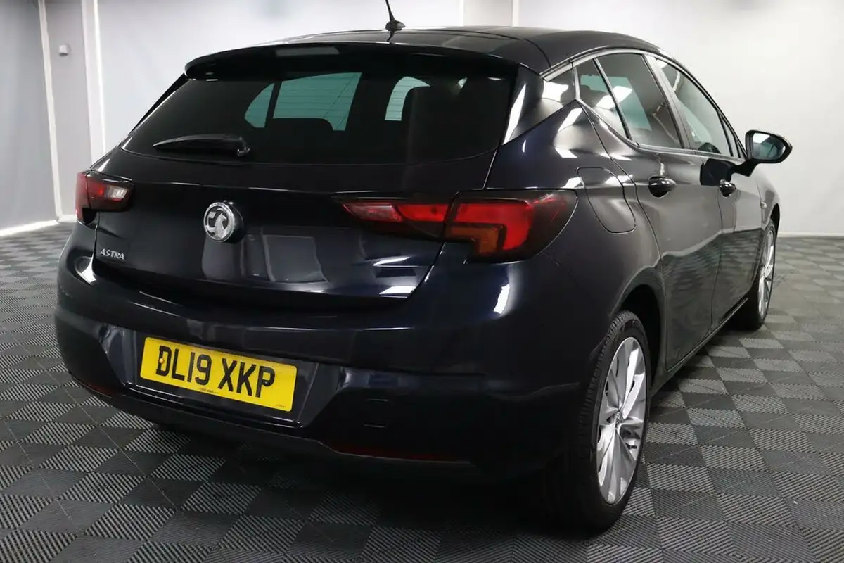 2019-vauxhall-astra-10i-turbo-design-hatchback-big-8