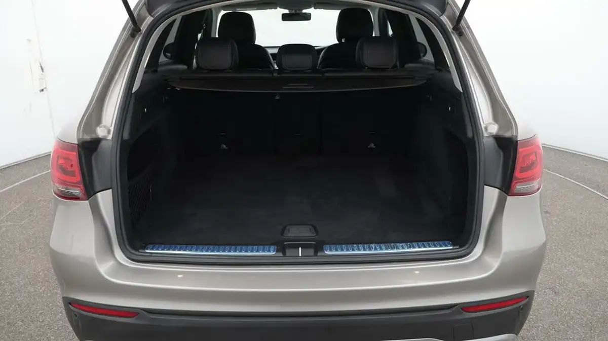 2020-mercedes-benz-glc-class-20-glc300-sport-big-17
