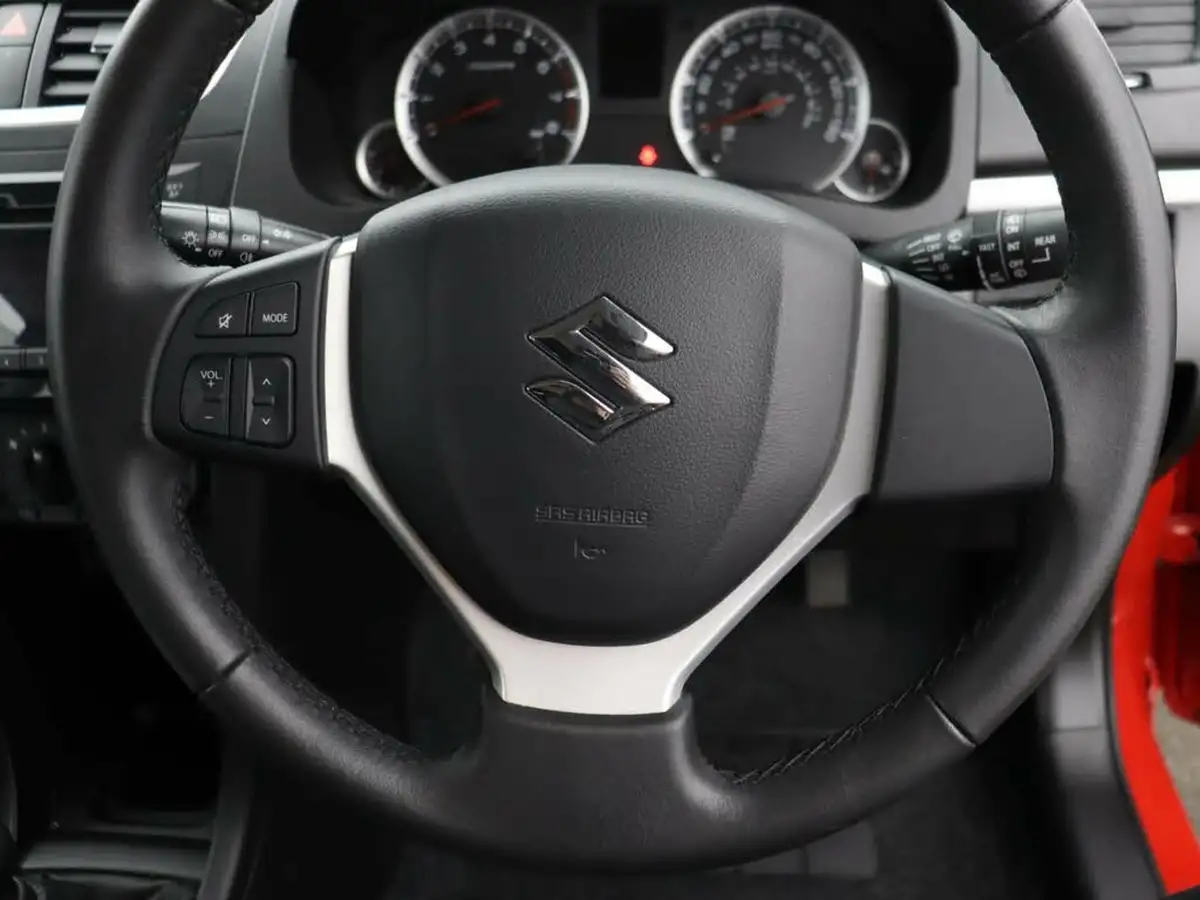 2017-suzuki-swift-12-sz2-3d-big-32
