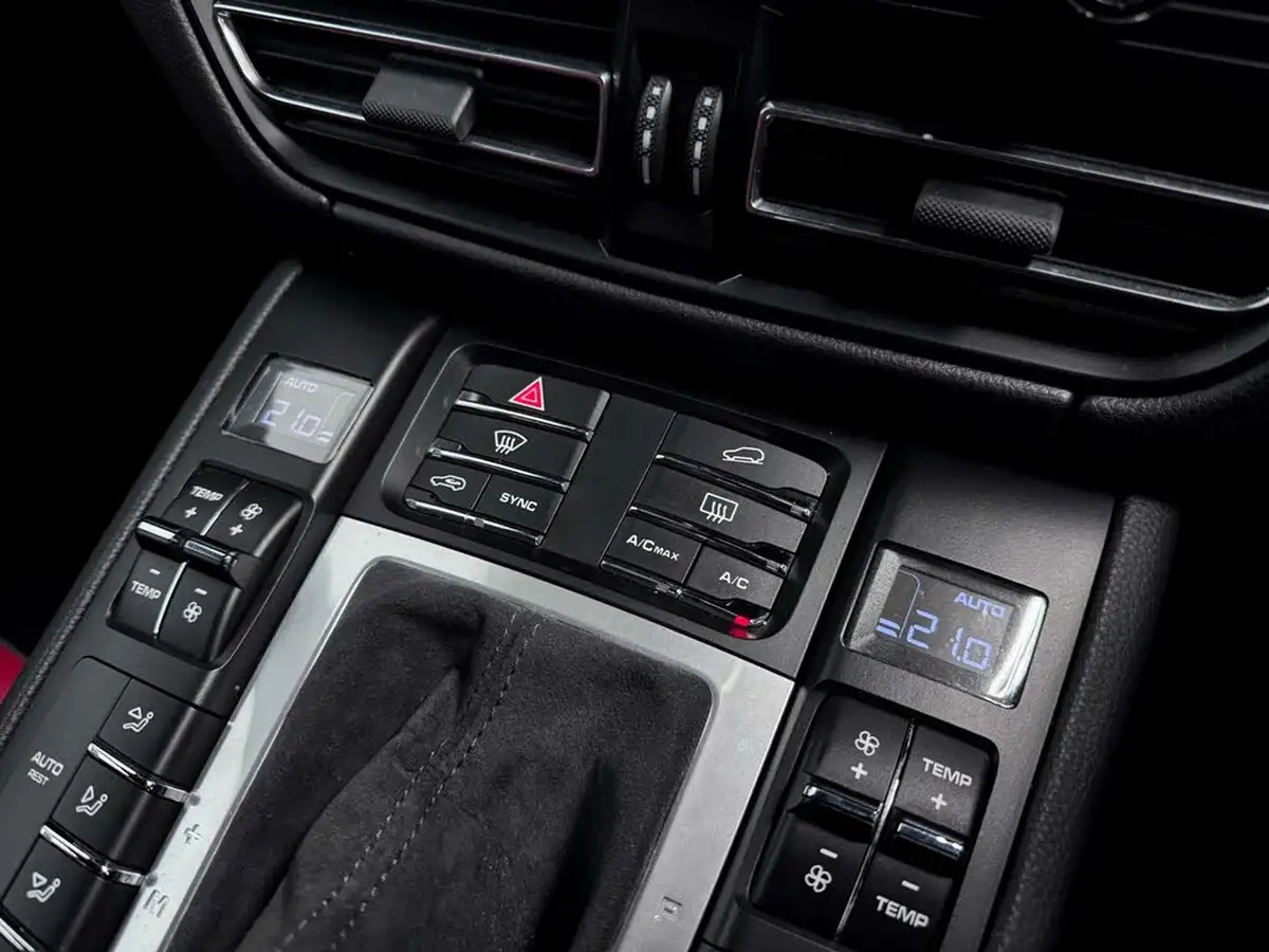 2021-porsche-macan-29-v6-gts-380ps-big-44