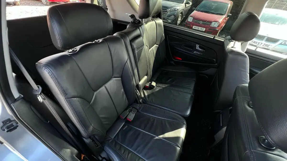 2011-kgm-ssangyong-rexton-27td-spr-270-7st-t-tronic-big-6