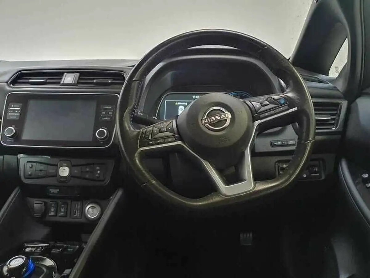 2022-nissan-leaf-e-tekna-39kwh-big-9