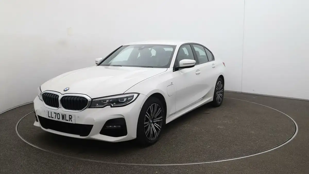 2020-bmw-3-series-20-330e-m-sport-saloon-4d-big-29