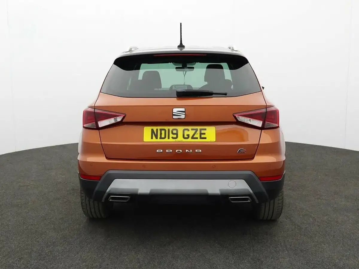 2019-seat-arona-10-tsi-fr-sport-ss-big-9