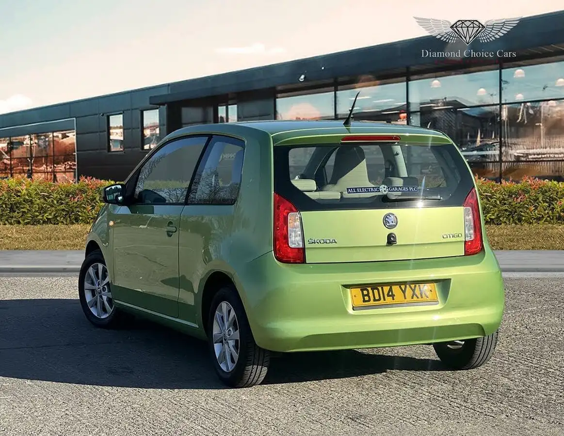 2014-skoda-citigo-10-elegance-75ps-greentech-3d-big-2
