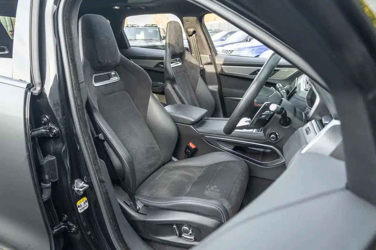 2021-jaguar-f-pace-50-v8-svr-big-1