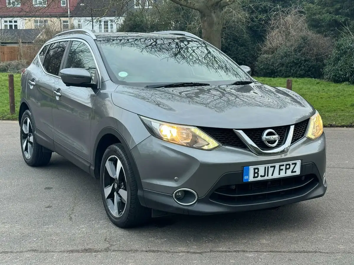 2017-nissan-qashqai-12-dig-t-n-vision-18in-xtronic-cvt-big-6