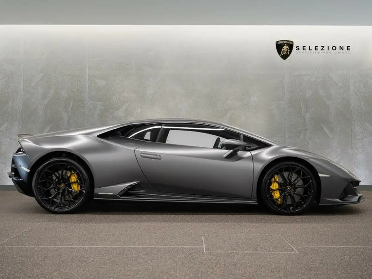 2019-lamborghini-huracan-52-evo-coupe-big-1