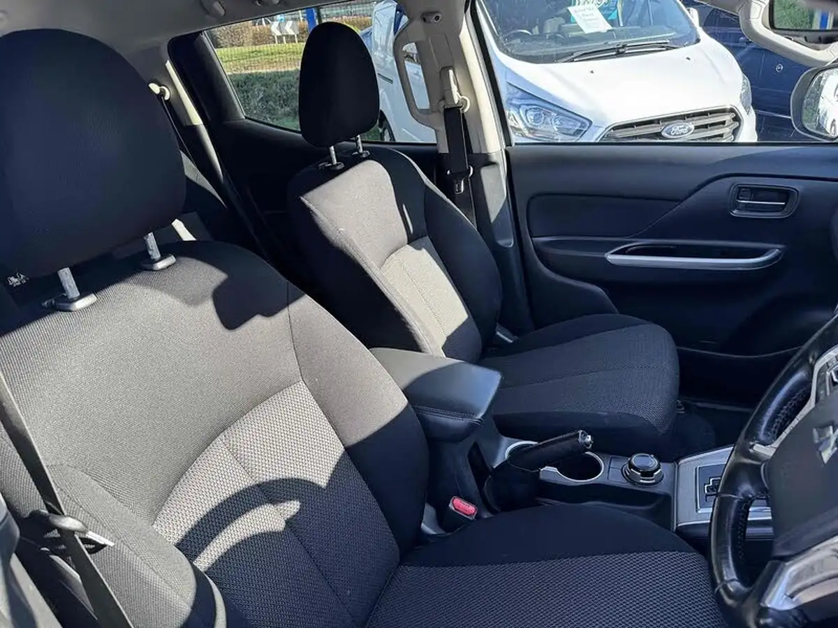 2019-mitsubishi-l200-22di-d-warrior-auto-big-14