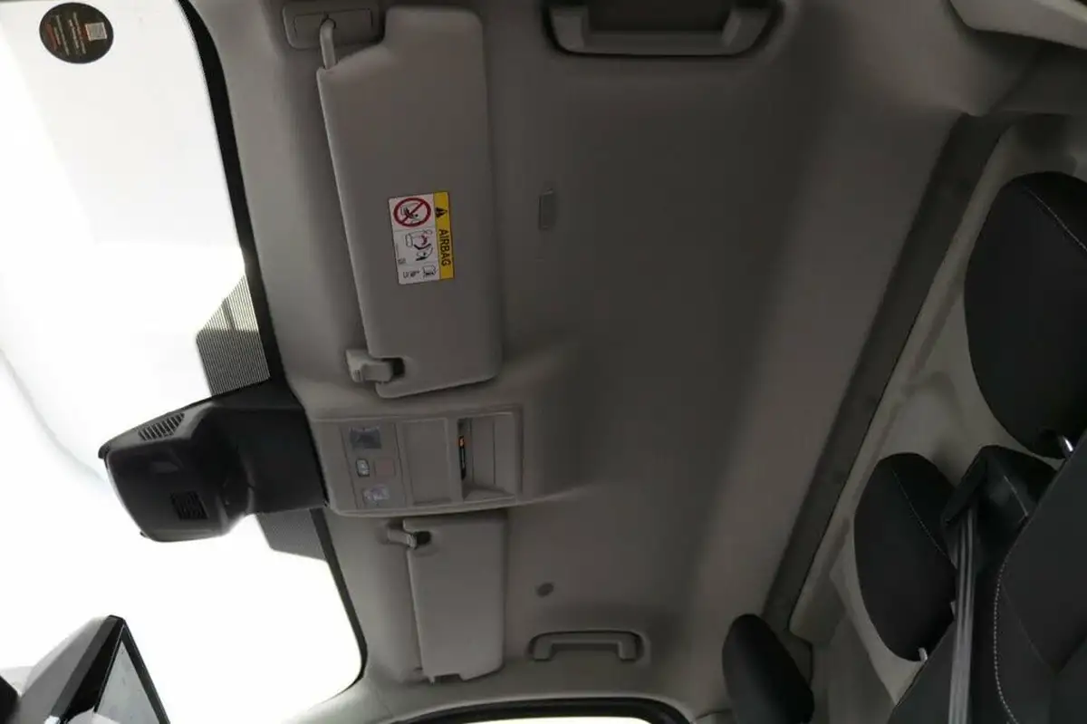2023-ford-transit-custom-20tdci-320-l1h1-limited-136pseu6e-panel-van-1996cc-auto-big-29