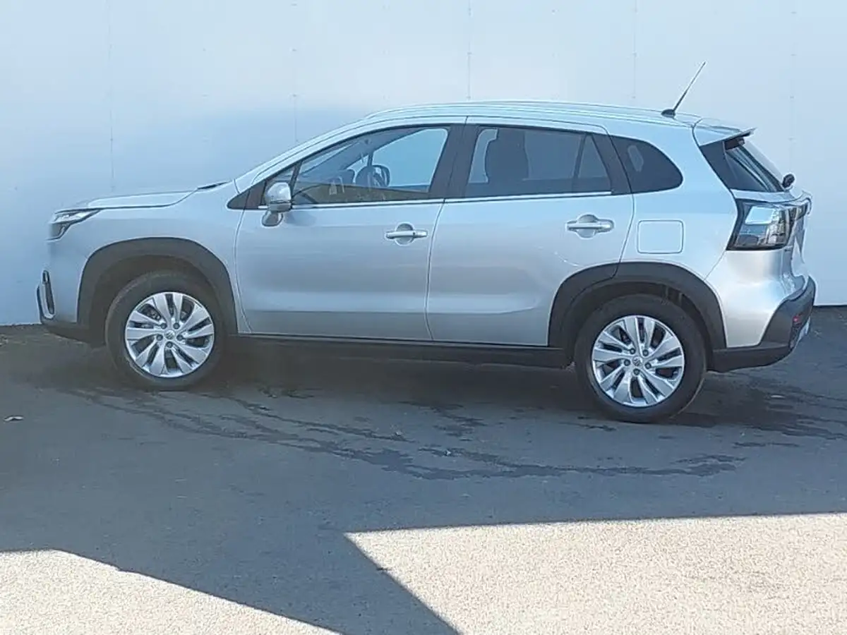 2023-suzuki-s-cross-14-boosterjet-motion-big-3