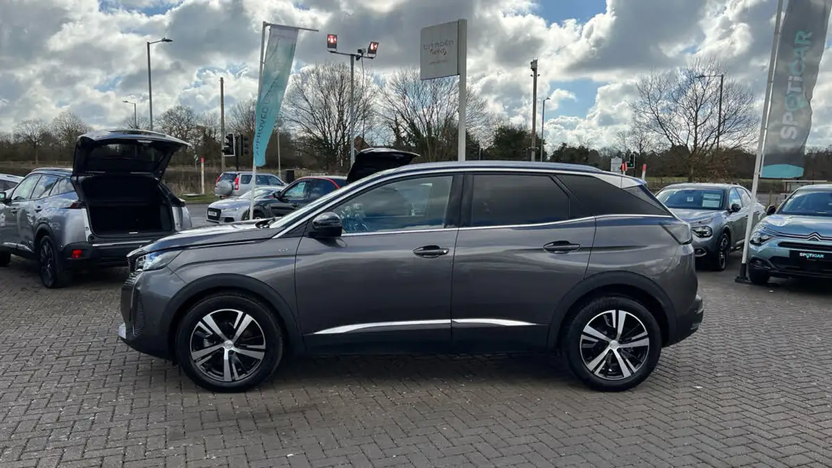 2024-peugeot-3008-suv-12-puretech-gt-136ps-hybrid-e-dsc6-big-5