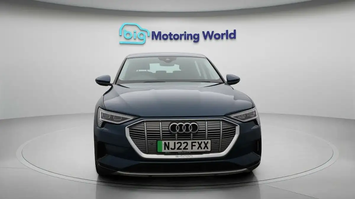 2022-audi-e-tron-55e-technik-station-wagon-big-2