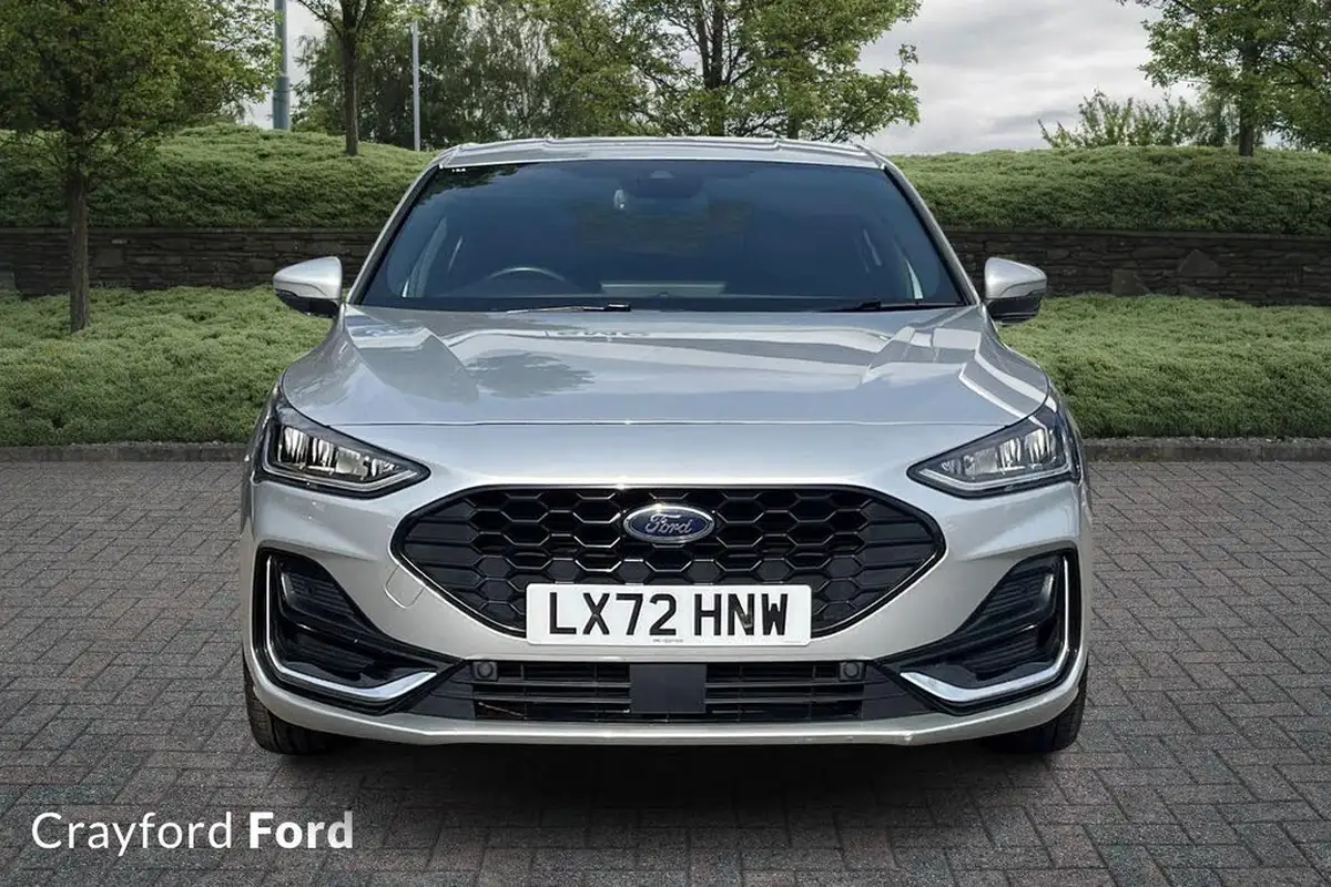 2022-ford-focus-10t-st-line-vignale-125ps-hatchback-big-3