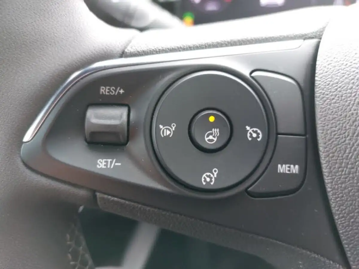 2024-vauxhall-mokka-12-gs-136ps-big-17