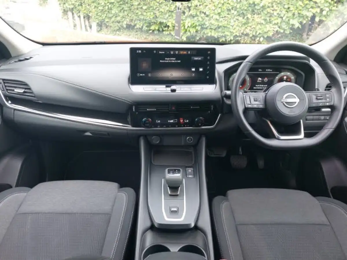 2023-nissan-qashqai-13-dig-t-n-connecta-160ps-auto-big-2
