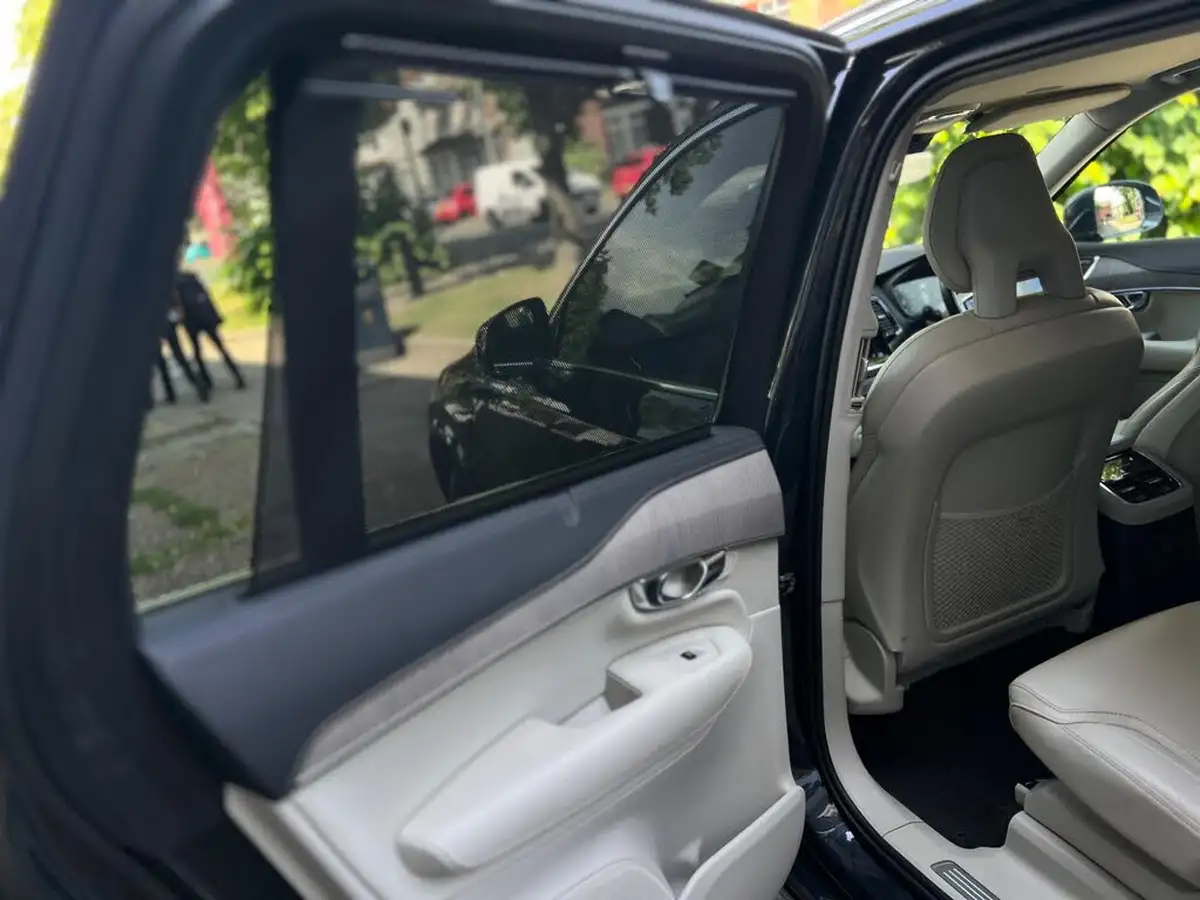 2021-volvo-xc90-20-t8-inscription-390bhp-big-9