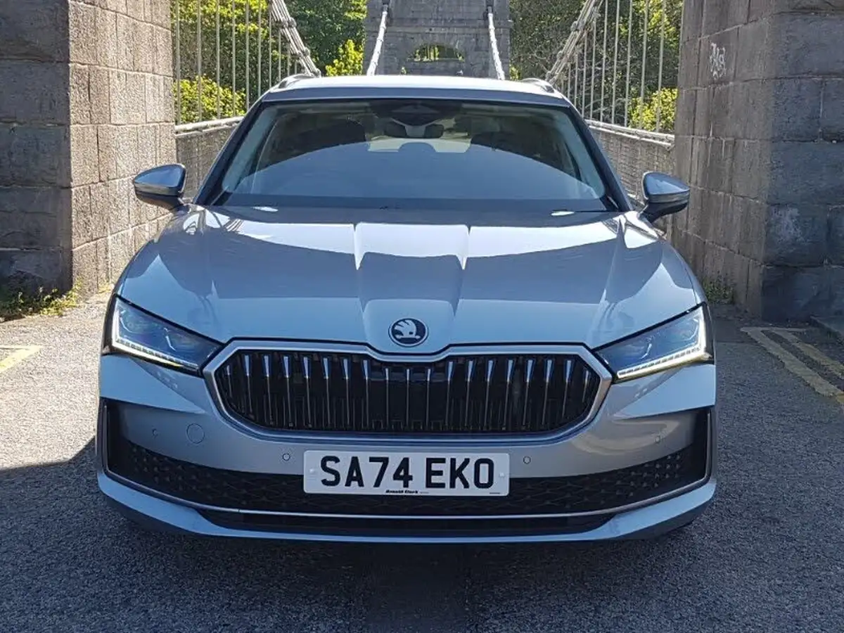 2024-skoda-superb-20tdi-se-l-150ps-scr-estate-dsg-big-11