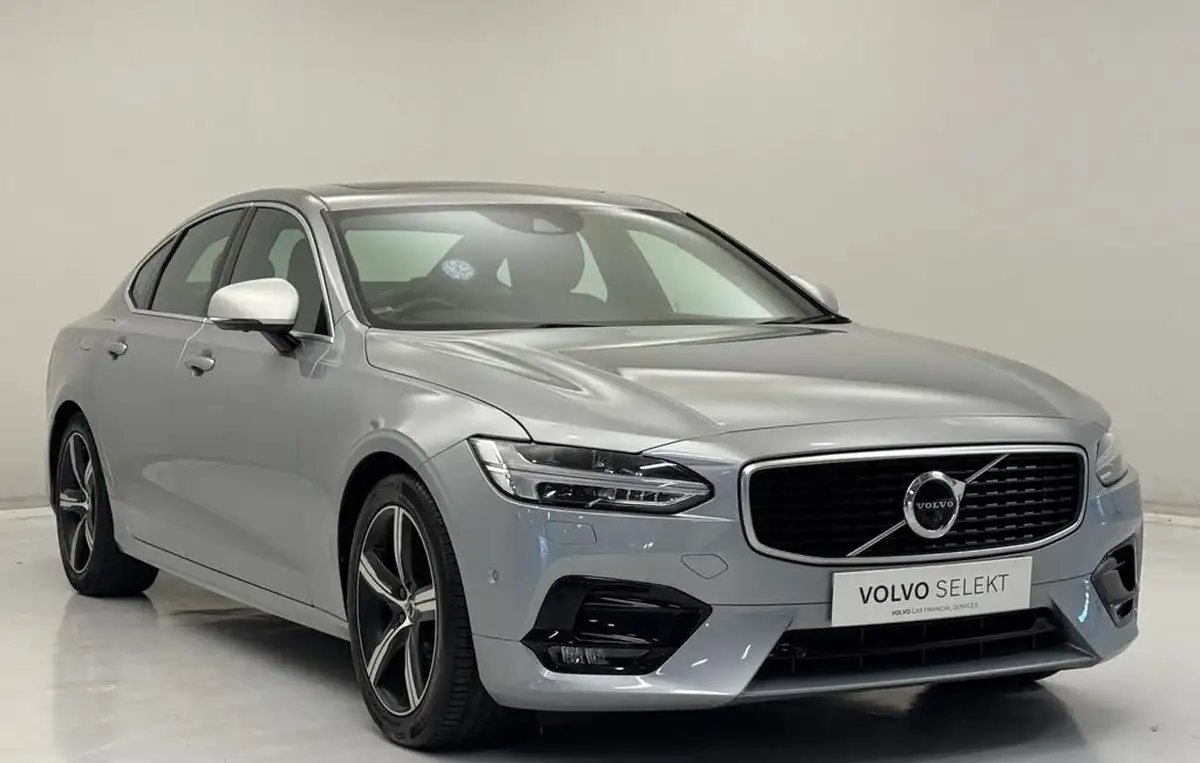 2018-volvo-s90-20td-d4-r-design-big-0