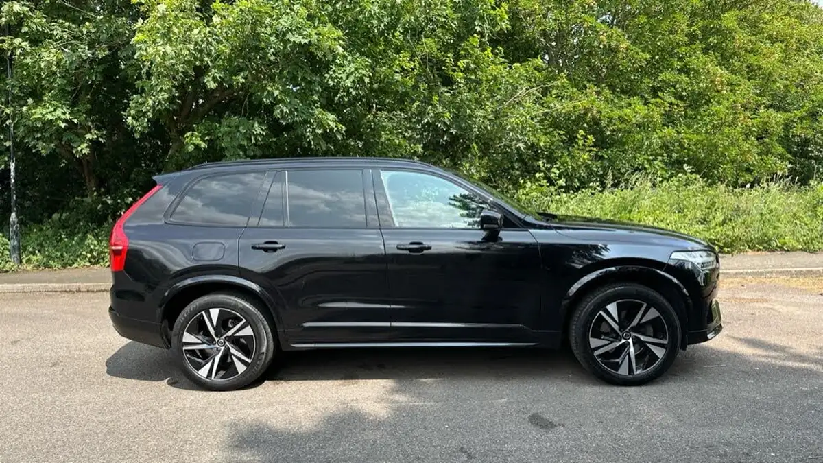 2022-volvo-xc90-20td-b5-r-design-big-34