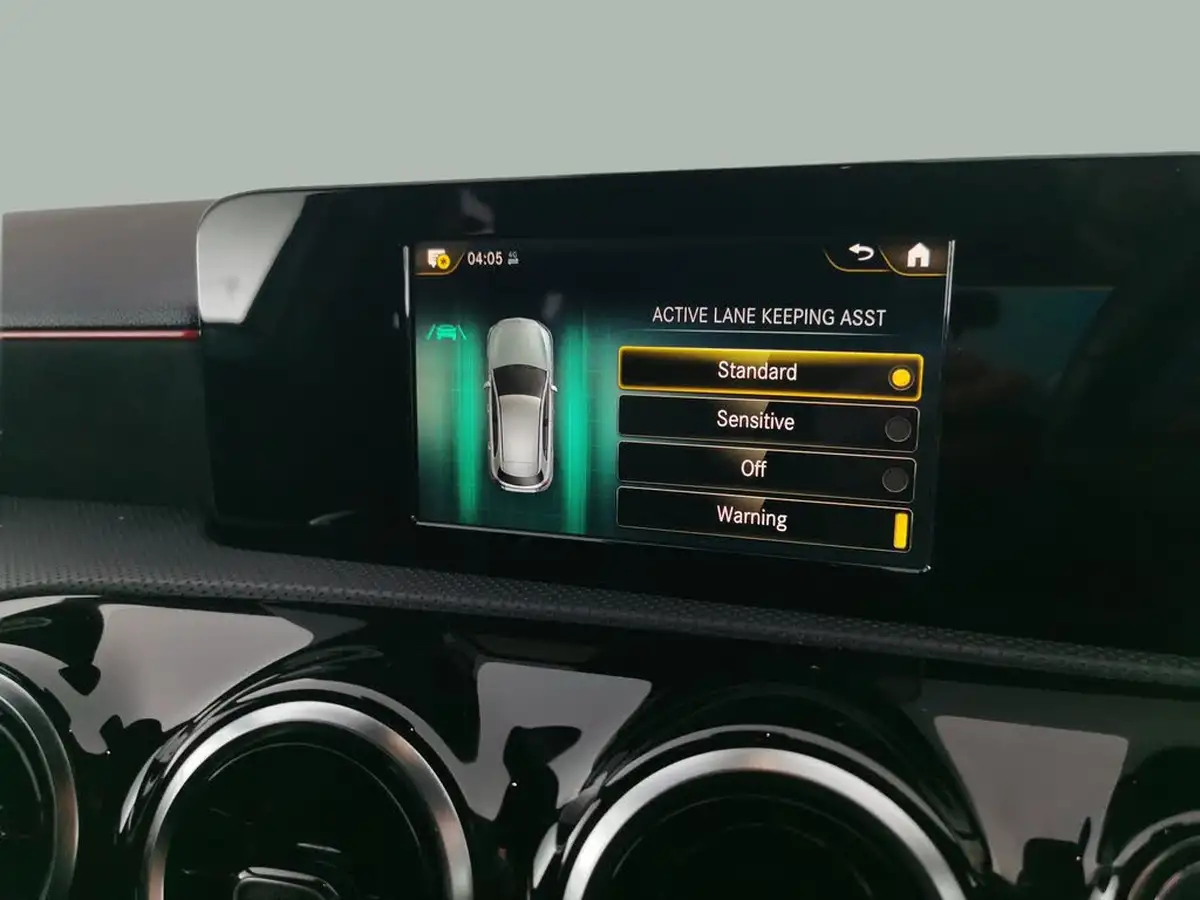 2019-mercedes-benz-a-class-13-a200-amg-line-hatchback-5d-7g-dct-big-27