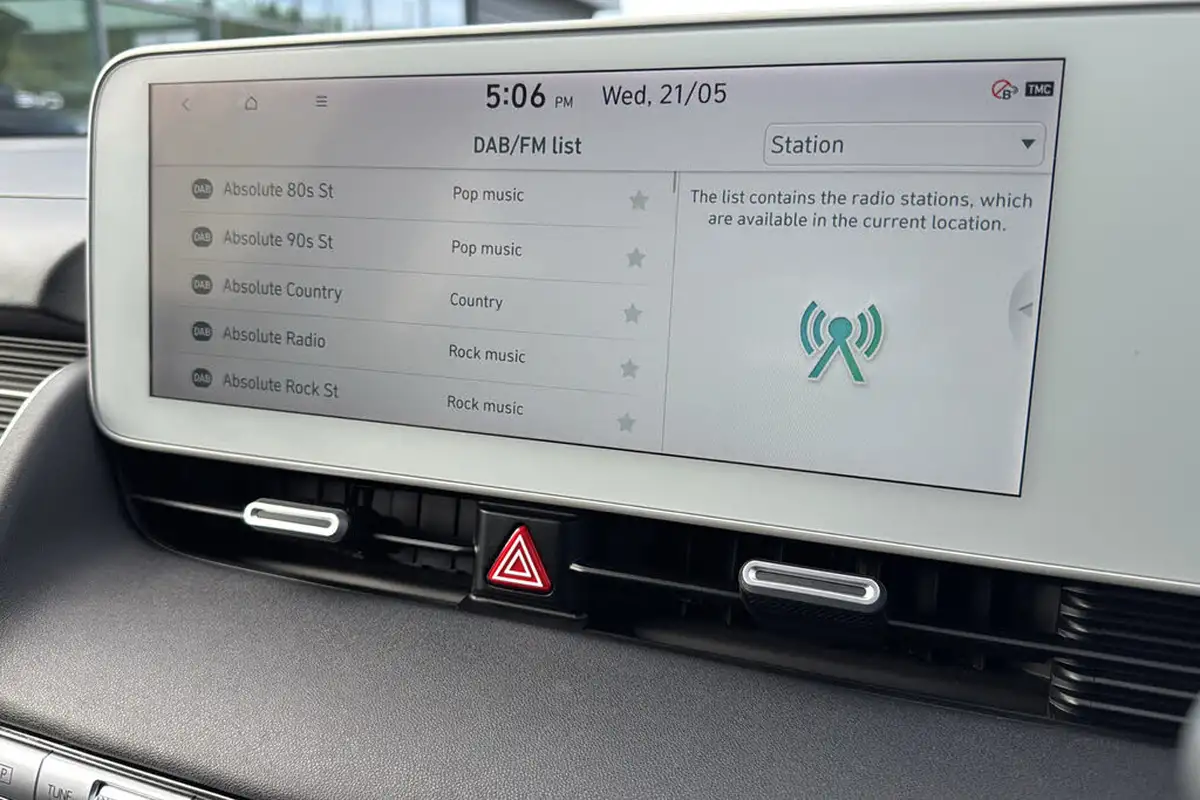 2022-hyundai-ioniq-5-e-premium-217ps-73kwh-rwd-big-19